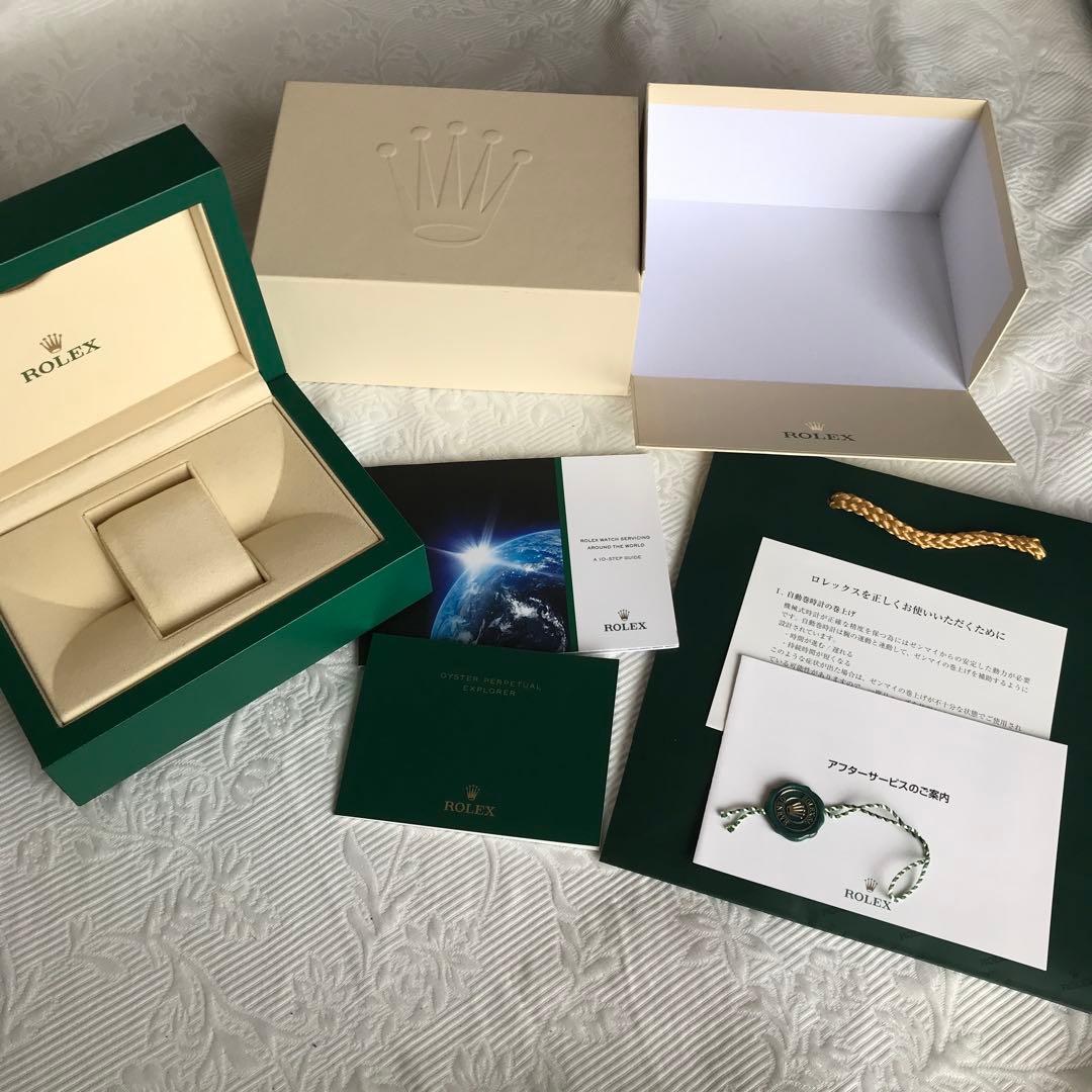 美品ROLEX 時計ケース緑色レザーケース　ショッパーカタログ