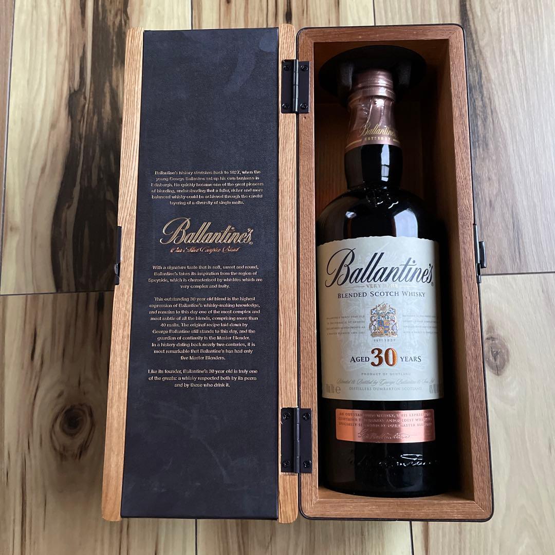 バランタイン ベリーレア ブレンドスコッチウイスキー 30年 未開栓品