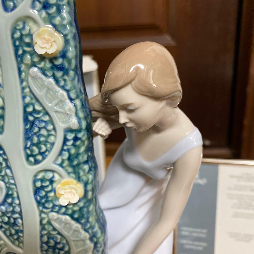 リヤドロ　光の詩8140 リミテッドエディション証明書つき。台座付き