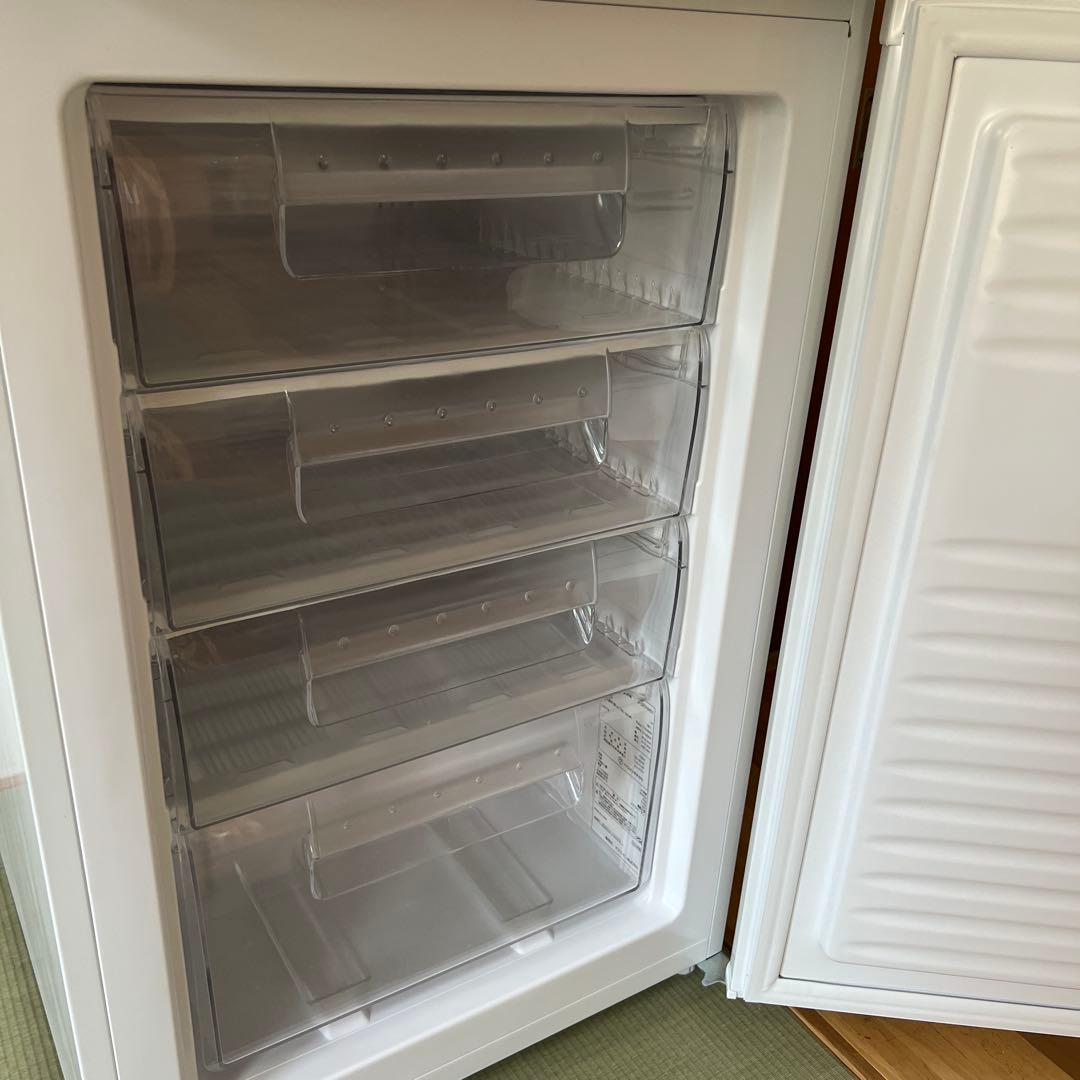 MAXZEN 冷凍庫 4段棚付き　86L