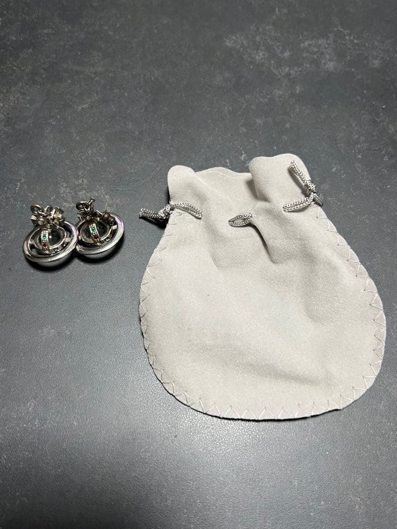 Vivienne Westwood 旧型タイニーオーブ ピアス