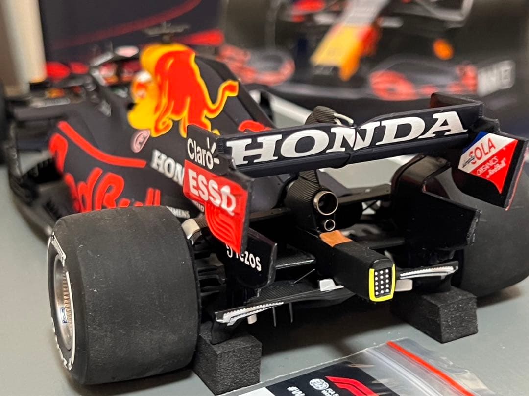 スパーク　ホンダ　レッドブルレーシング　ミニカー