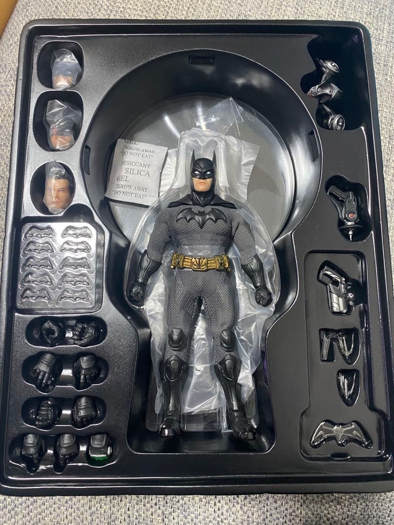 mezco バットマン ソブリンナイト