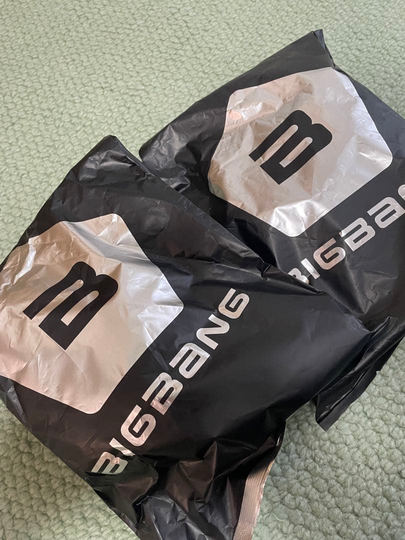 BIGBANG 王冠付きペンライト ブラック&ゴールド10周年ペンライト