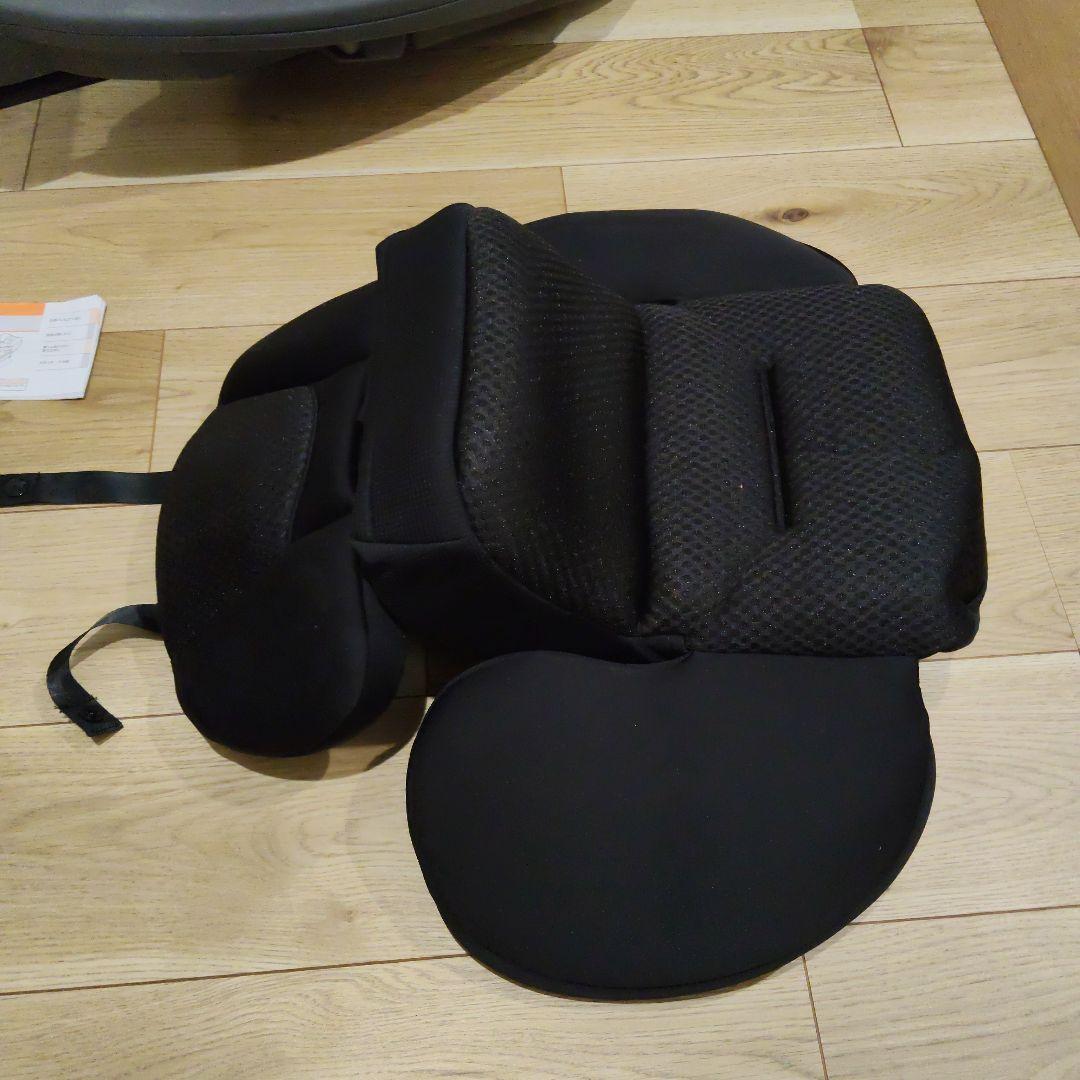 美品 Combi チャイルドシート THE S plus ZC-750 ブラック