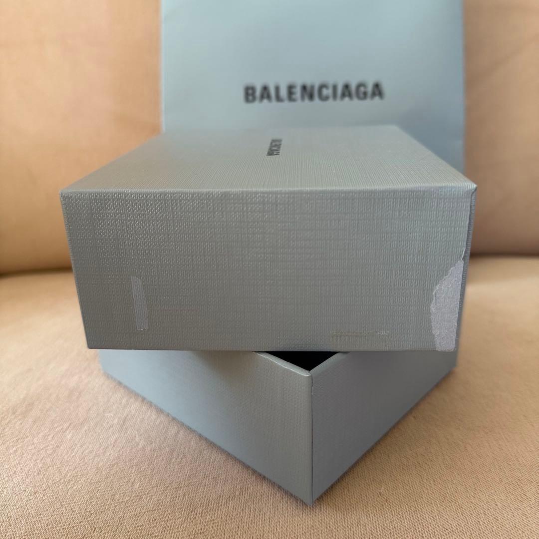 BALENCIAGA ブラックレザー 三つ折り財布