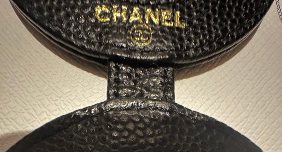 CHANEL キャビアスキン　コンパクトミラー正規品