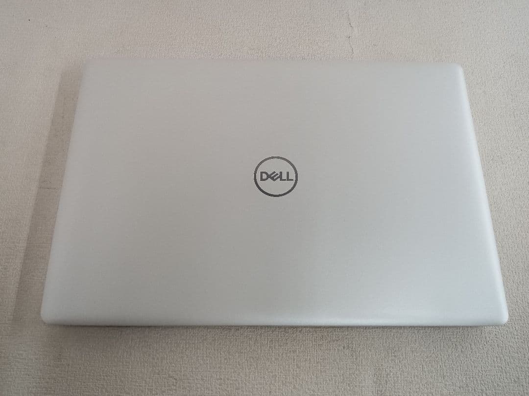 ✪ Dell Inspiron 3581 i3 16GB ストレージ無