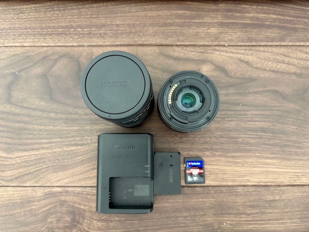 デジタルカメラ Canon EOS kiss m