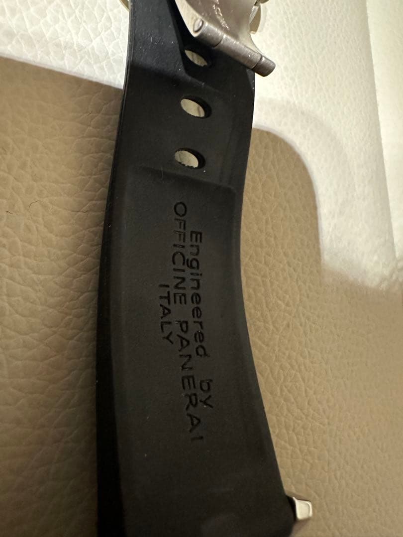 Ferrari ロゴ腕時計　ジャンク