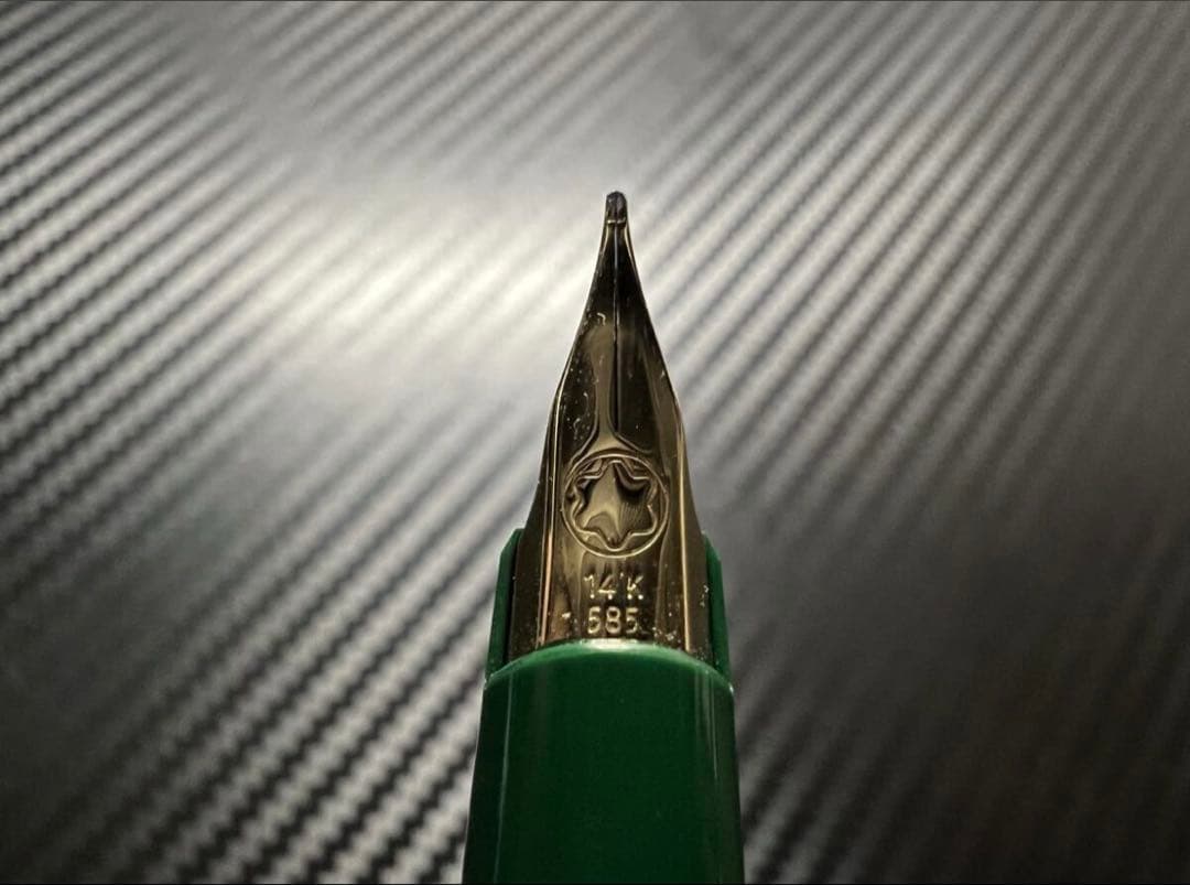 極美品 モンブラン ジェネレーション オリーブグリーン F 万年筆