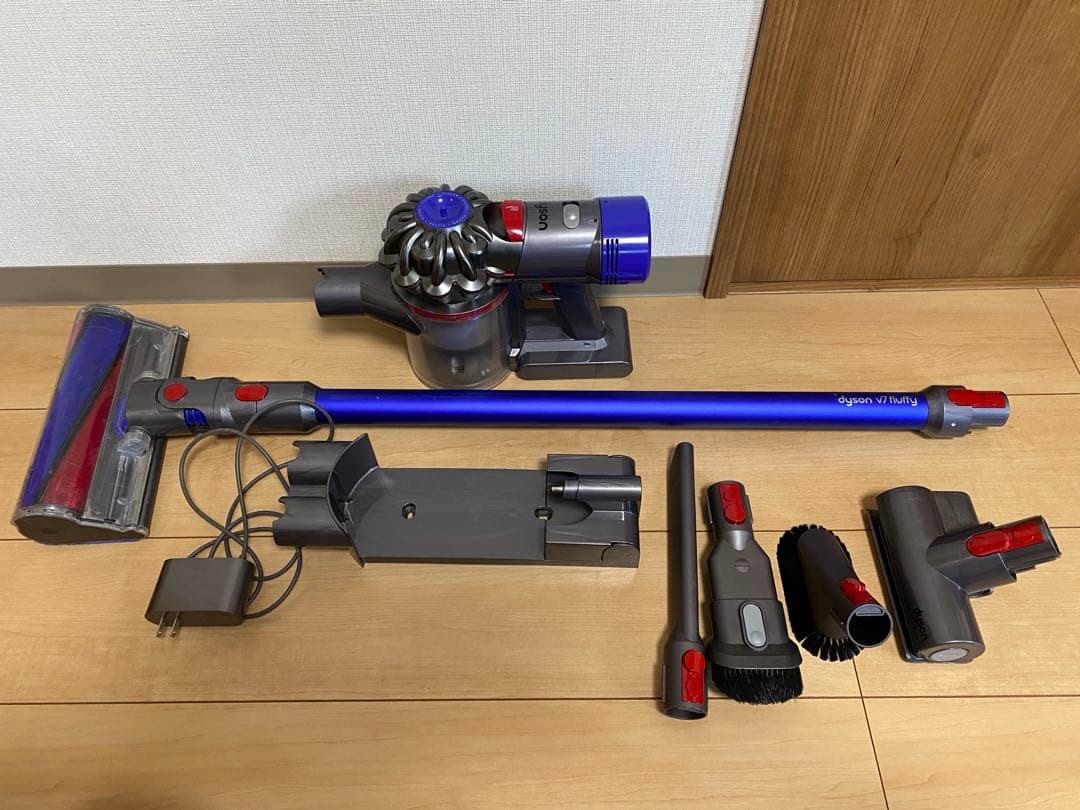 ダイソン純正動作確認済Dyson V7 fluffy コードレス掃除機