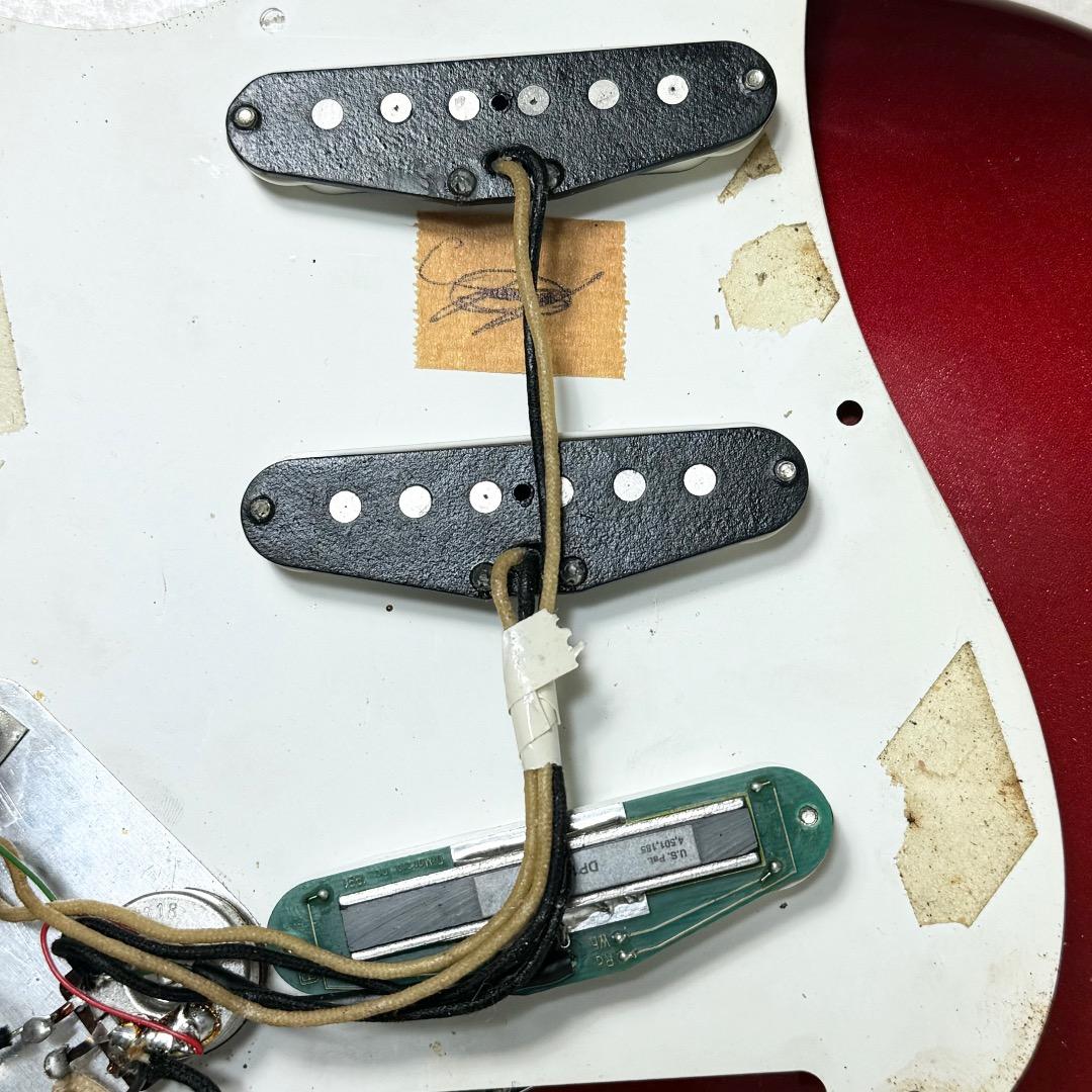 上位モデル Fender Japan ST57-95 ストラト ラッカー塗装