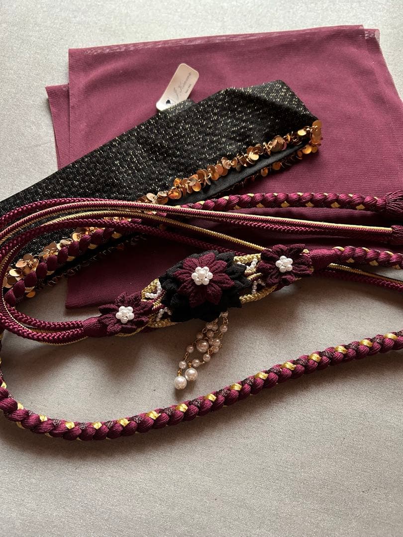 振袖フルセット　総絞り　金彩　駒刺繍