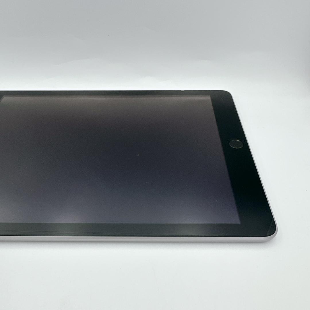 【美品】iPad 5 SIMフリー 32GB スペースグレイ 本体のみ