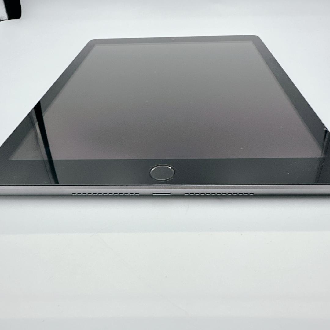 【美品】iPad 5 SIMフリー 32GB スペースグレイ 本体のみ