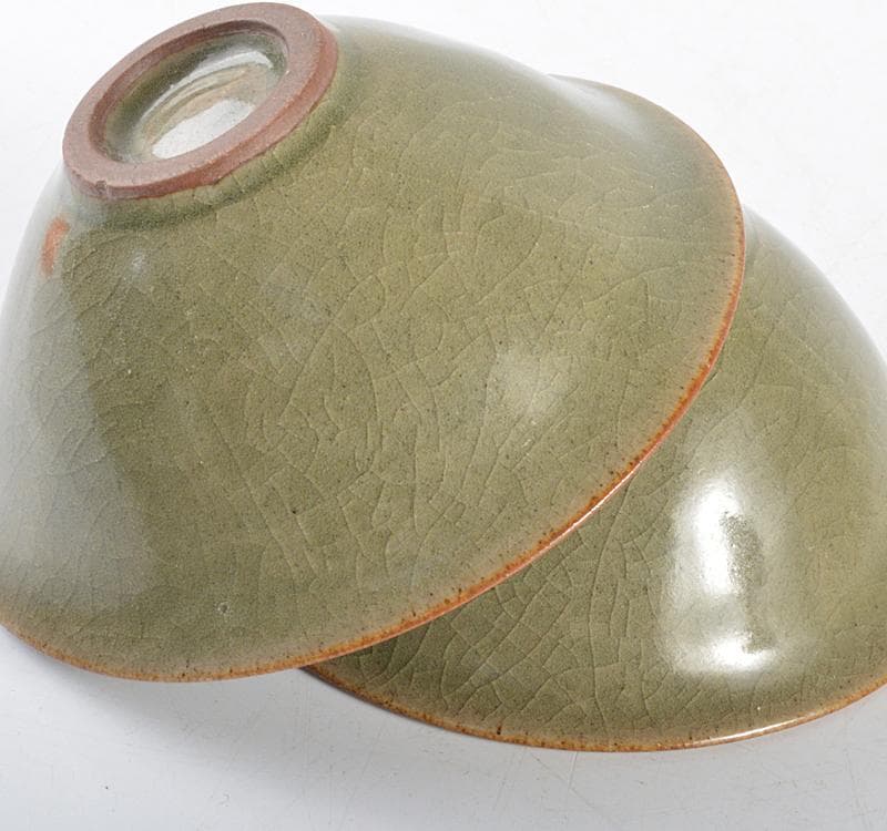 中国　龍泉窯青磁　刻花卉文鉢　茶碗　一対　V　R4690