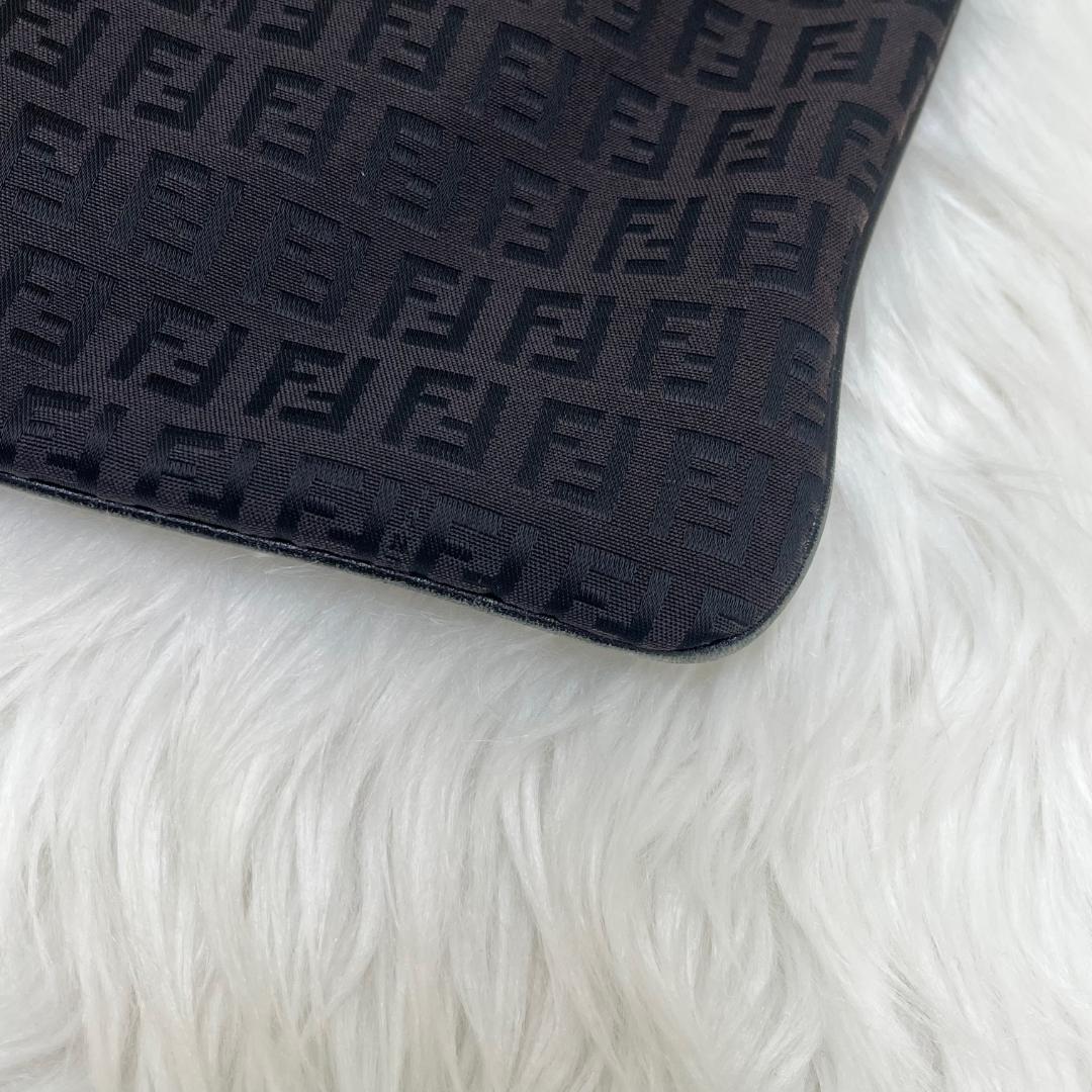 フェンディ　FENDI ズッカ ショルダーバッグ　キャンバス
