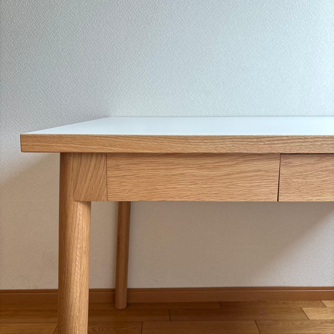 IDEE ダイニングテーブル - STILT TABLE 1200 White