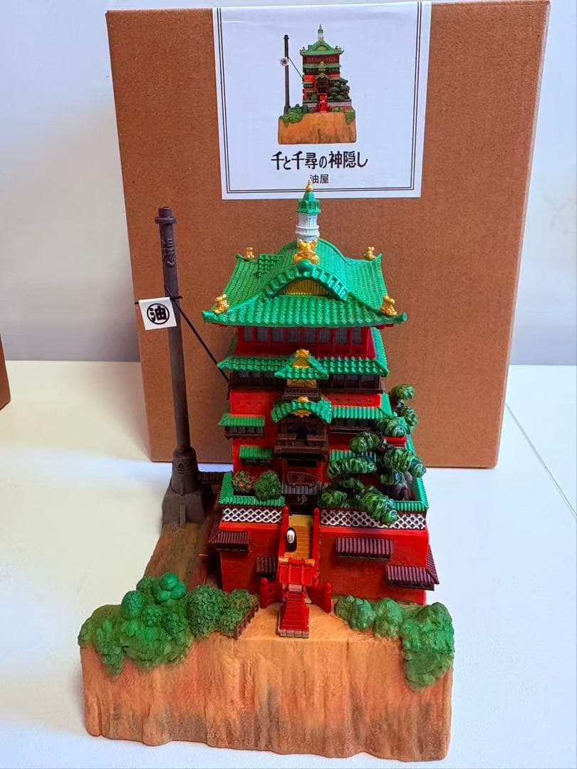 新商品　ジブリパーク限定　大倉庫　千と千尋　油屋　建物シリーズ