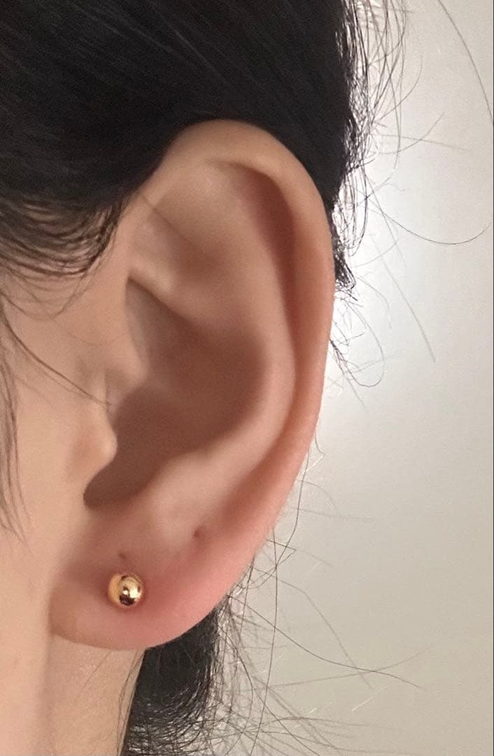18K ボールピアス 5mm K18 ミニマム 上品 イエローゴールド　箱無し
