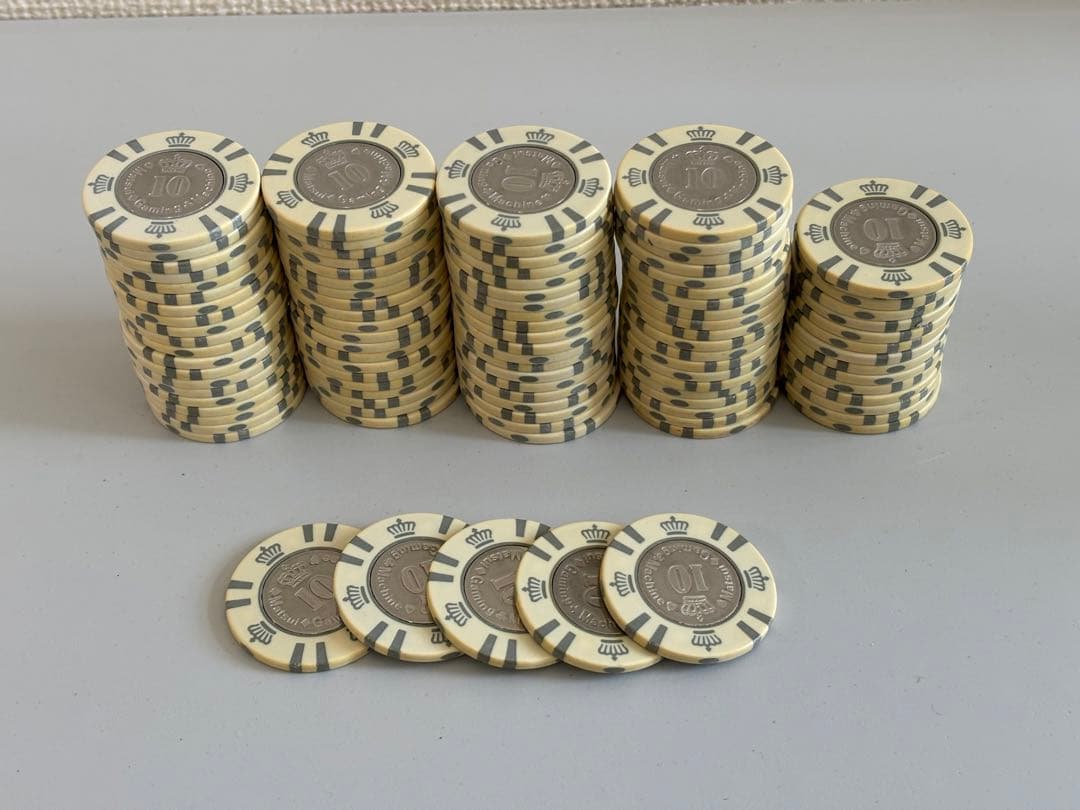 MGM カジノチップ　ゲームメダル$10×100枚(300枚)