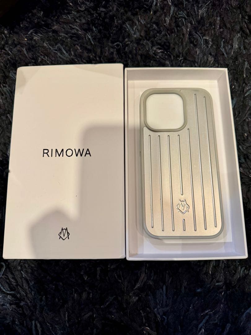 RIMOWA iPhone15pro ケース