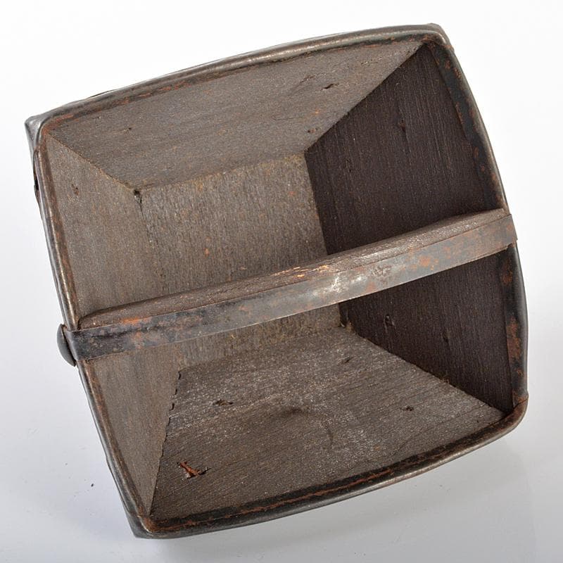 李朝　古民具　唐木製　漢詩刻　鉄金具　持ち手付　小物入　M　R6232