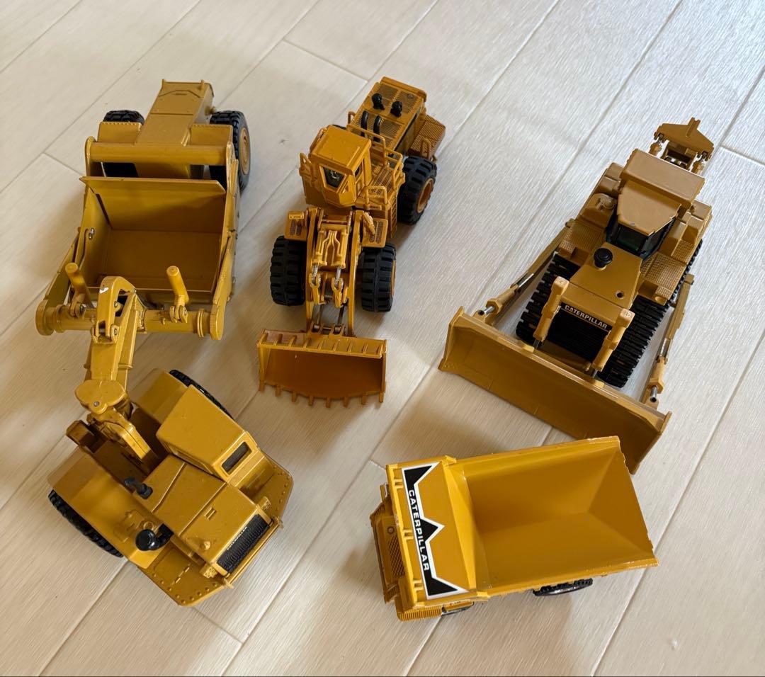 CAT 建設機械ミニカー4台セット
