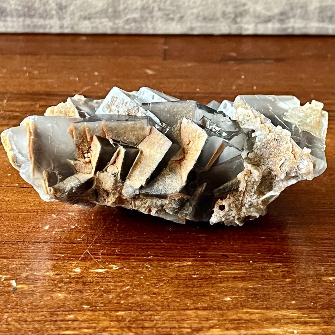 ゾーニング フローライト グレー 561.25ct 一点物 蛍石 原石 鑑賞石