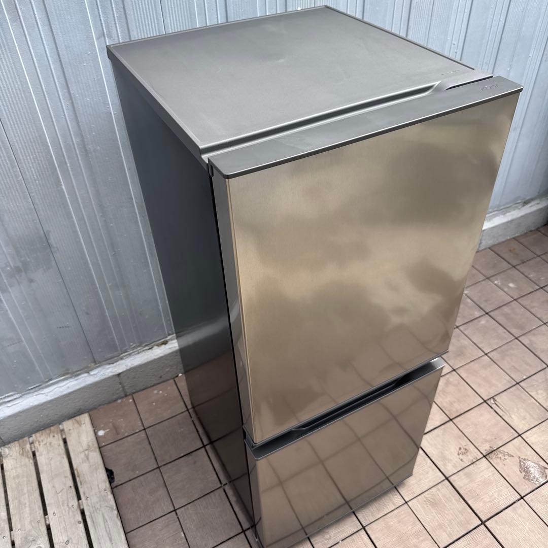 ほぼ未使用 2023年製 AQUA 冷蔵庫 幅49.5cm /135L /2ドア