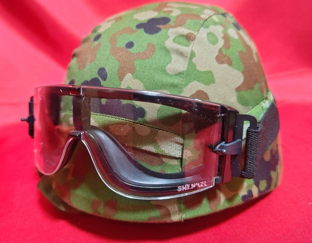 最終値下げ【極美品】陸上自衛隊８８式鉄帽　サイズ中　レプリカ品