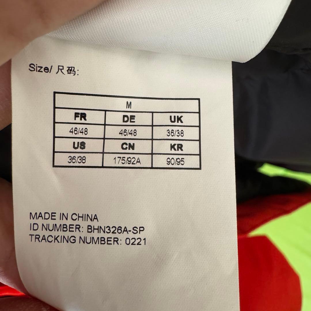 土日限定値下最終値下送料無新品タグ付AIGLE朱色Mオビモムジャケットフード付き