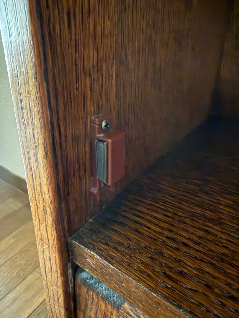 木製ガラス扉付き4段キャビネット ブックシェルフ