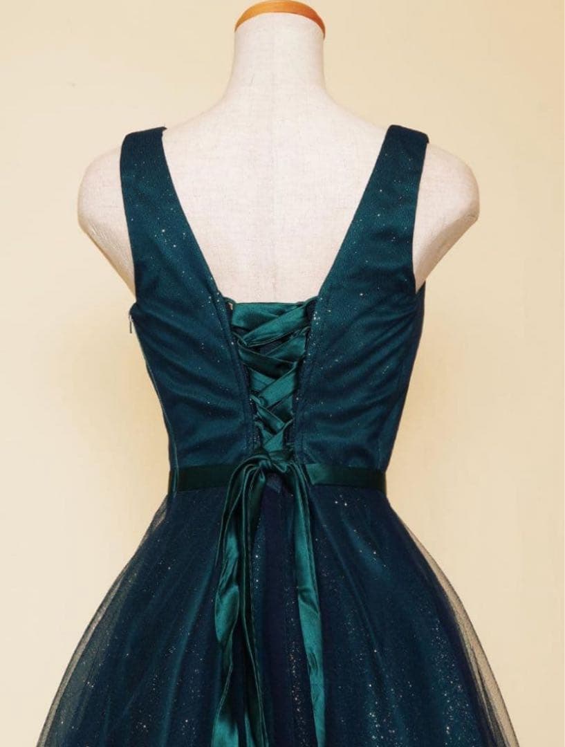 ⭐︎アミ美品☆ダークグリーン Aラインドレス ビジュー付き　演奏会