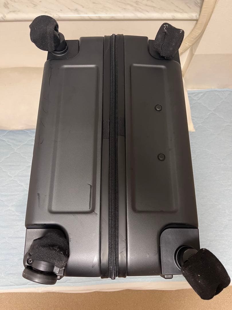 無印良品 バーを自由に調節できる ハードキャリーケース(105L)黒