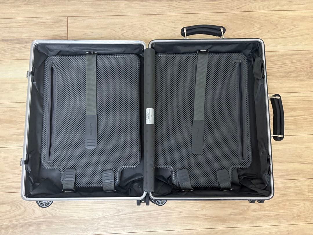 リモワ クラシック キャビン シルバー