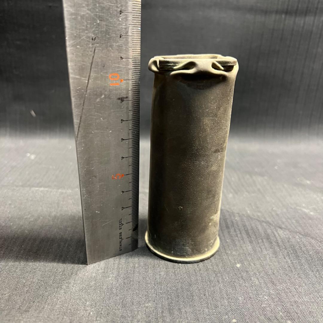 〇Ec右1002 日本軍　戦争やっきょう 一輪挿し 筒型 置物 ヴィンテージ