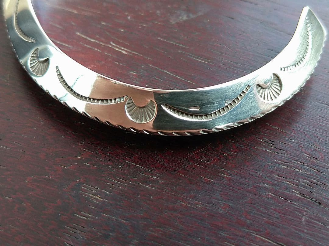 【レア美品】インディアンジュエリー シルバーバングル　トライアングル ナバホ