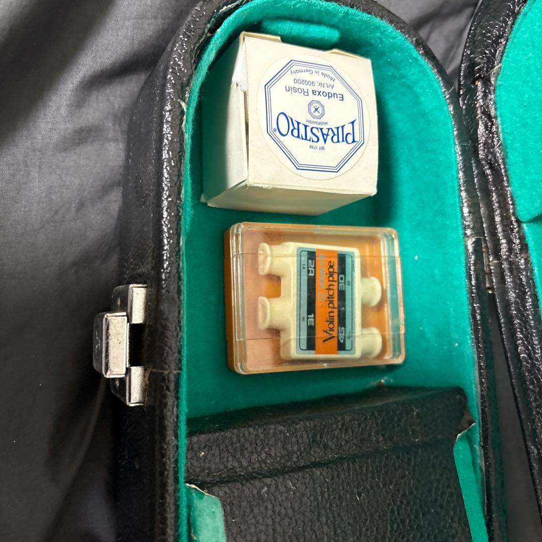 ストラディバリウス型 4/4 バイオリン 本体 松脂、ピッチパイプ、サイレンサー