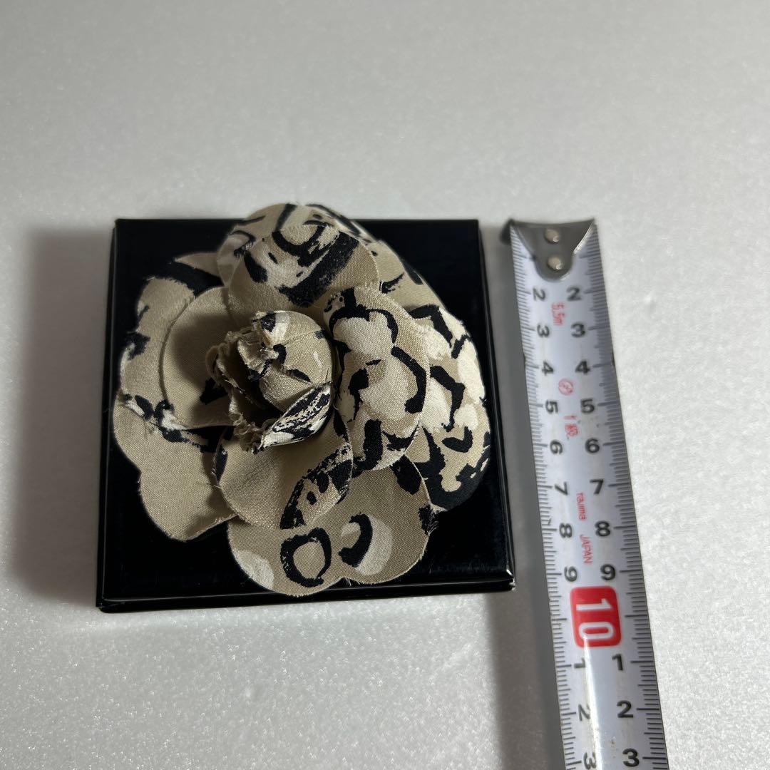 希少 CHANEL ヴィンテージ カメリア コサージュ ブローチ 花びら