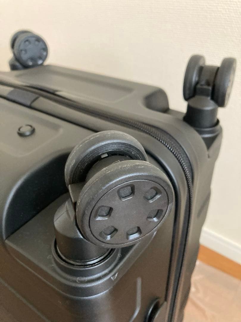 無印良品　バーを自由に調節できるハードキャリーケース　36L ブラック