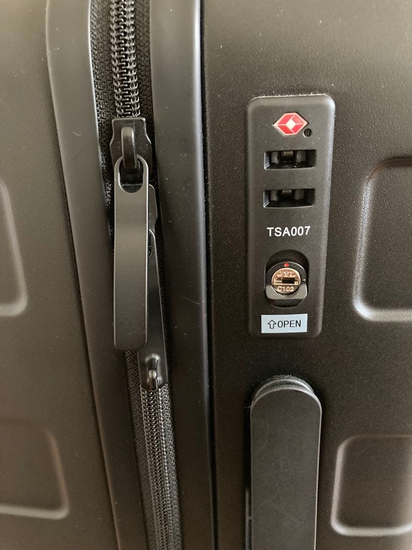 無印良品　バーを自由に調節できるハードキャリーケース　36L ブラック