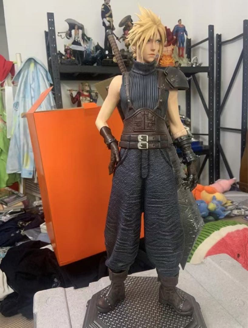 ファイナルファンタジー Ⅶ FANART クラウド ガレージキット スタチュー