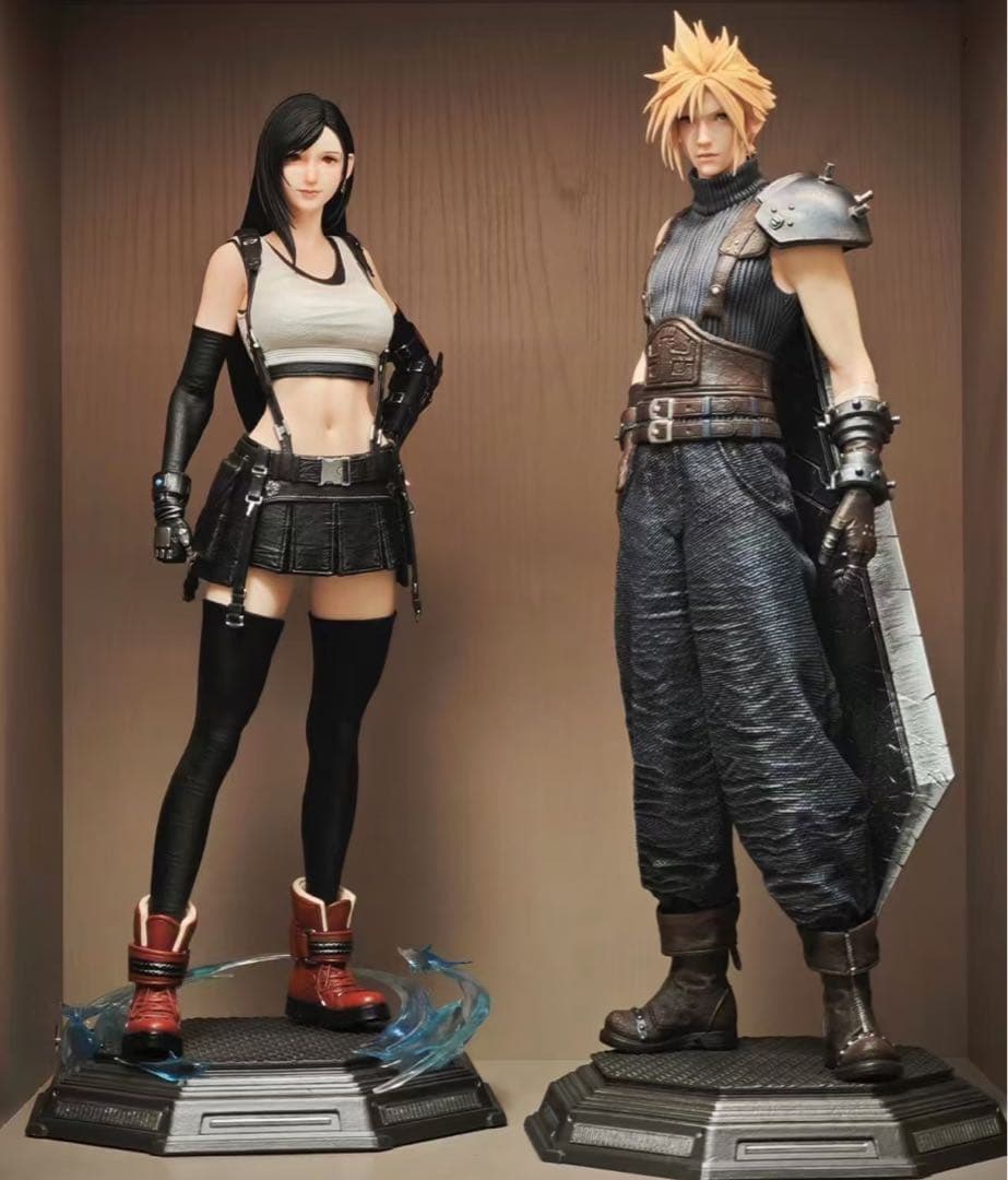 ファイナルファンタジー Ⅶ FANART クラウド ガレージキット スタチュー