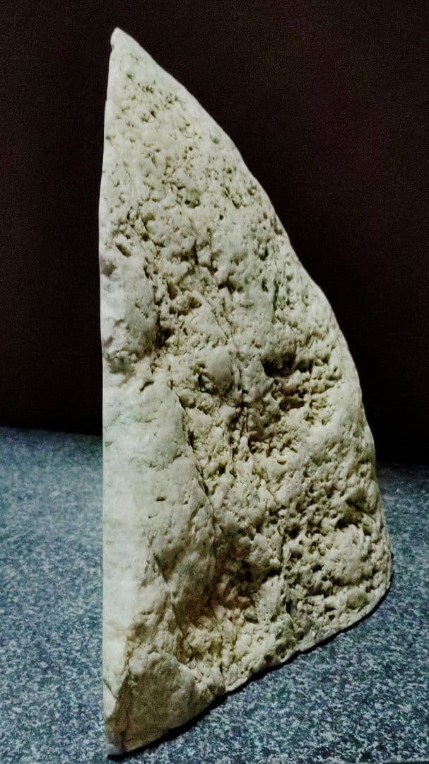 ★翡翠原石★糸魚川硬玉【小滝・川ズレ・転石カット3.6kg】