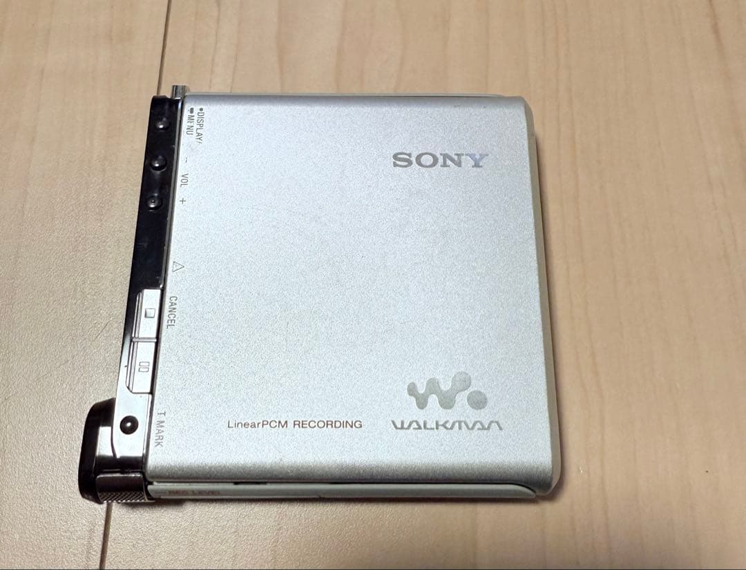 希少　美品　SONY Hi-MD WALKMAN MZ-RH1