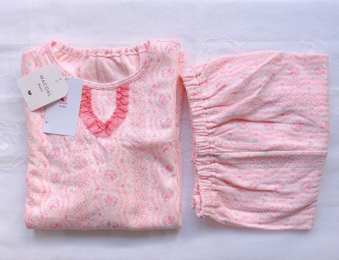 綿100%・中綿入り★ 女児パジャマ　ワコールキッズ　ルームウェア　12