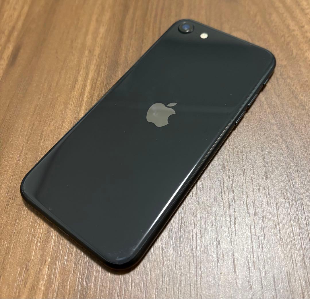 iPhone SE 第2世代 64G SIMロック解除済