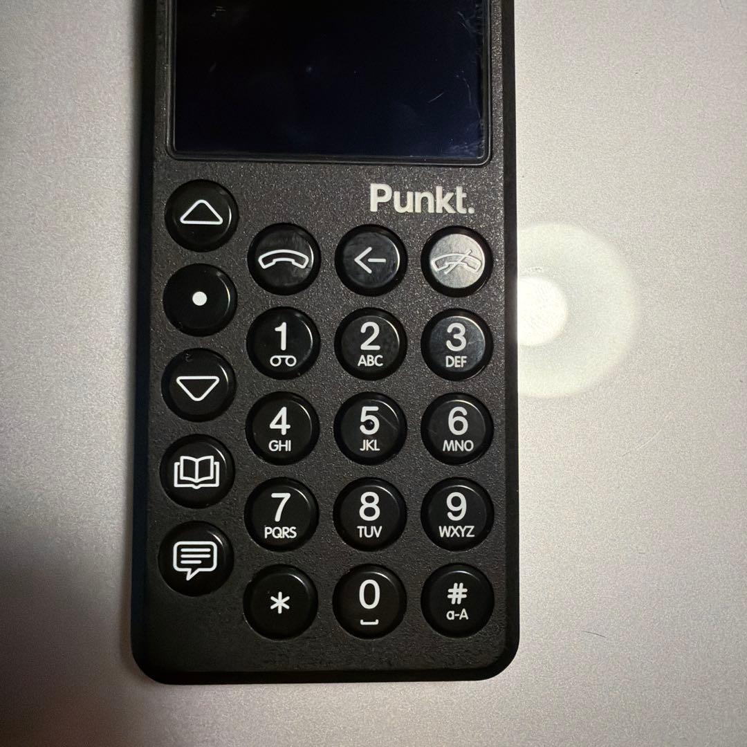携帯電話本体 Punkt mo02